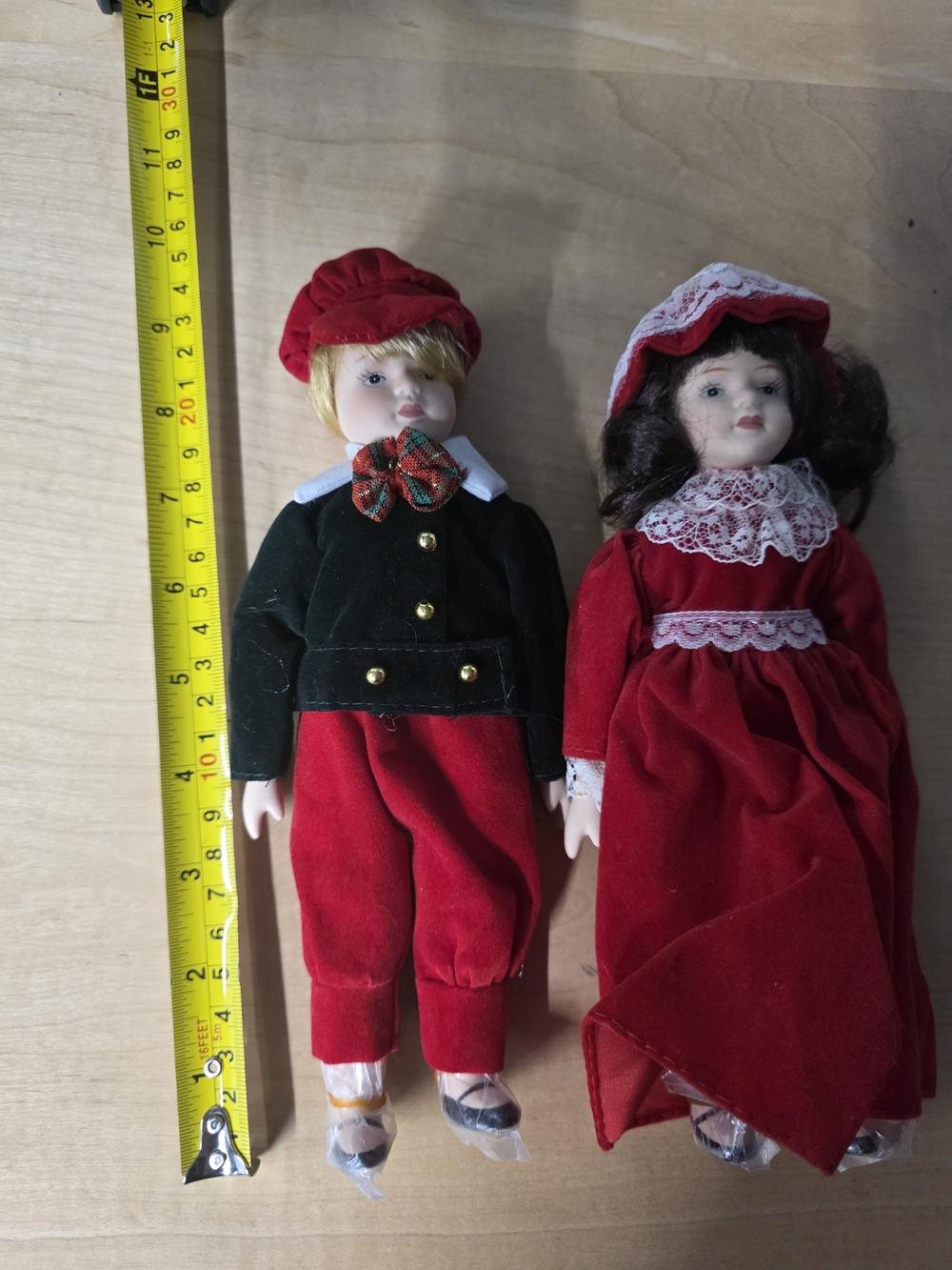 Vintage Victorian Style Porcelain Doll Pair Set - Red & Black Holiday Outfits